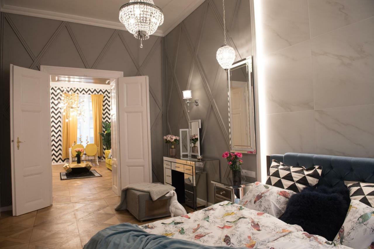 Dali Wenceslas Square Apartment Praga Esterno foto